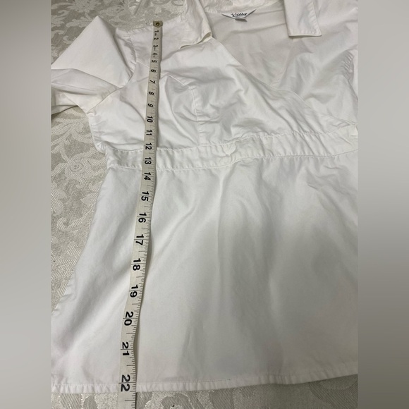 - Vintage Lilly Pulitzer white wrapped Blouse size 10 - Picture 9 of 9